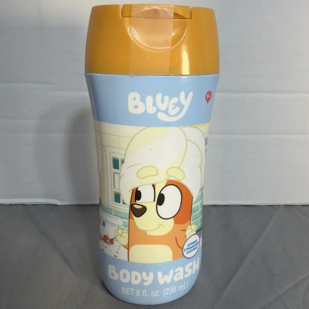 Bluey Body Wash Scubby Strawbery Scented 8 Fl. Oz.